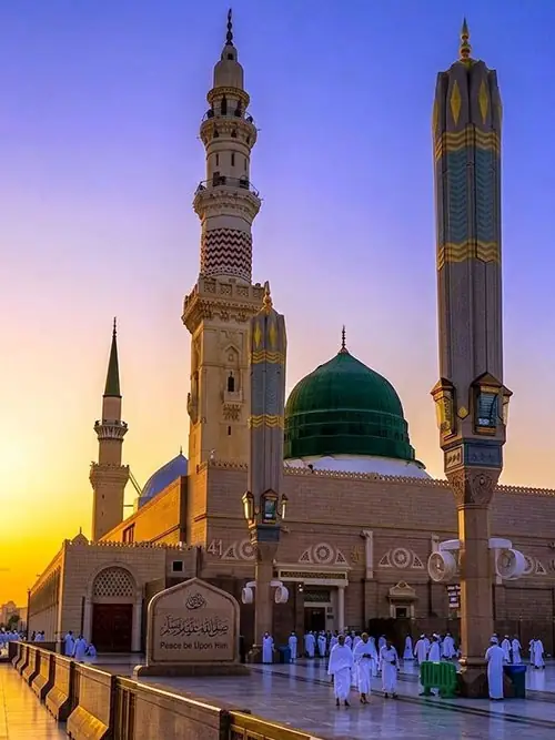 Green dome and minarets of the Prophet's Mosque in Madinah